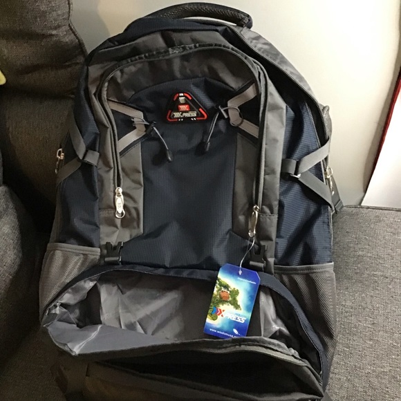 New York XPress Camping/Hiking Daypacks 8013 Navy NWT